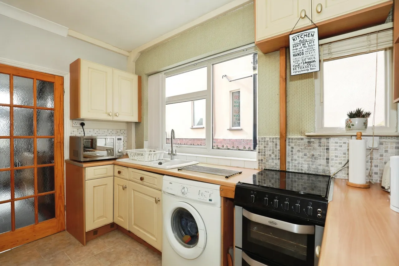The Avenue, Stoke-On-Trent, ST10, photo 9