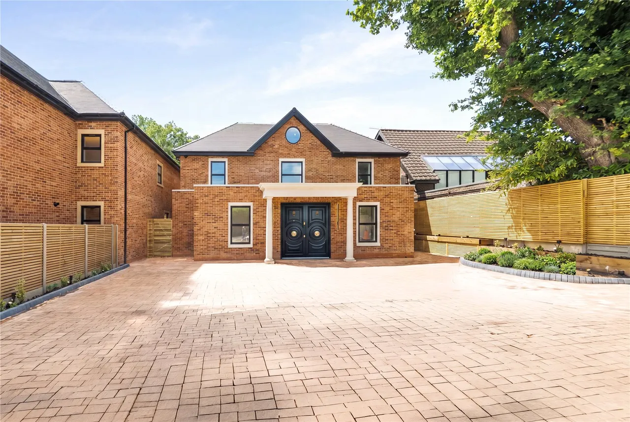 5 bed house for sale, Pipers Green Lane, HA8