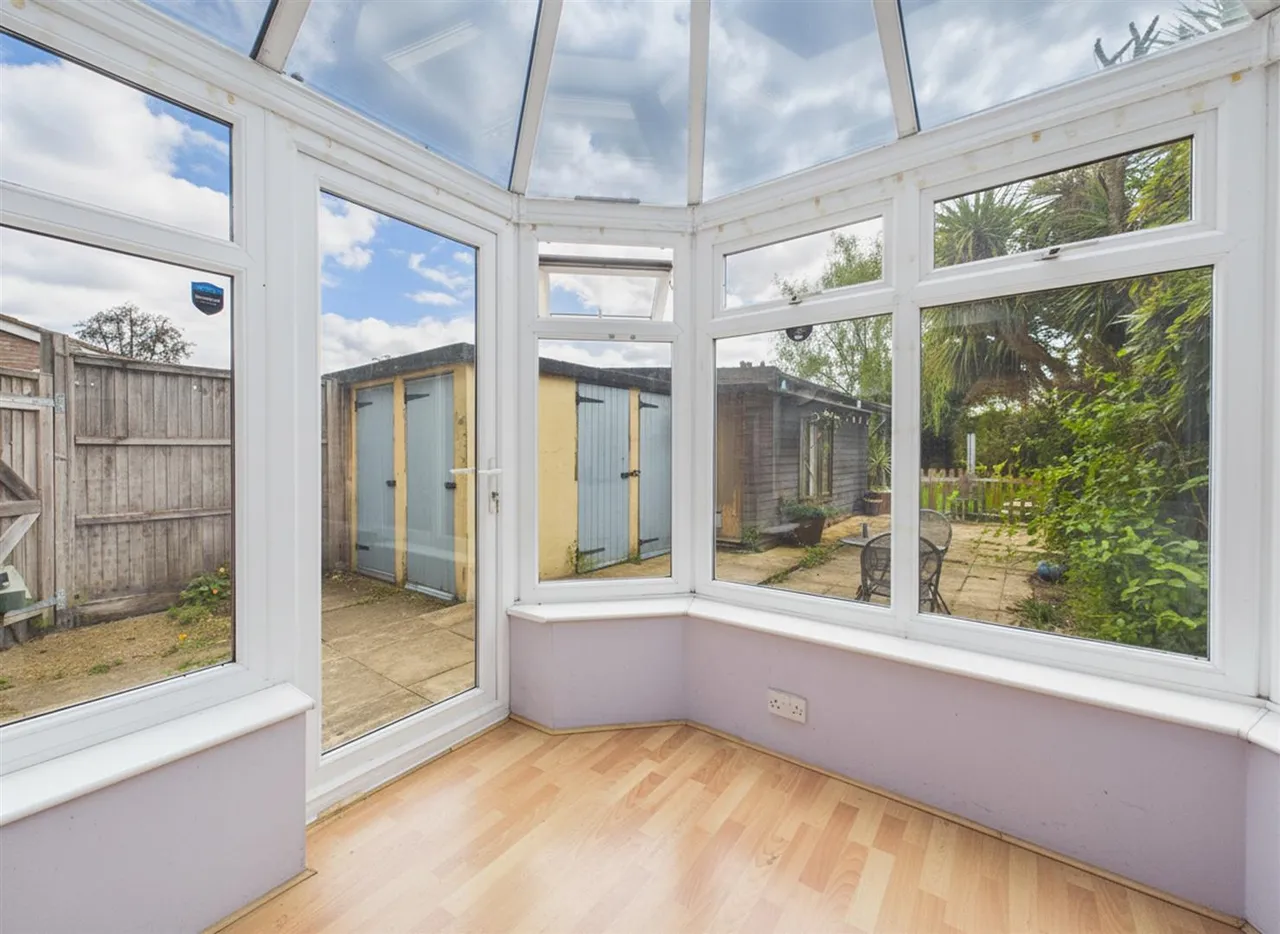 Walnut Way, Ruislip, HA4 6TD, photo 5