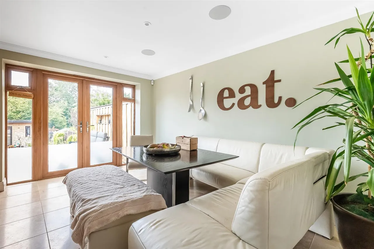 Eastwick Park Avenue, Great Bookham, KT23, photo 4