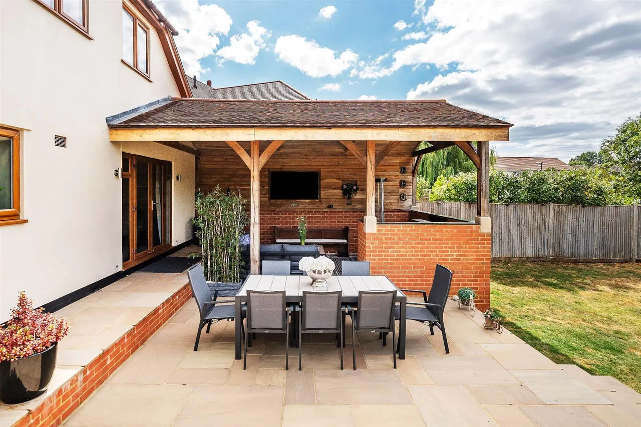 Eastwick Park Avenue, Great Bookham, KT23, photo 17