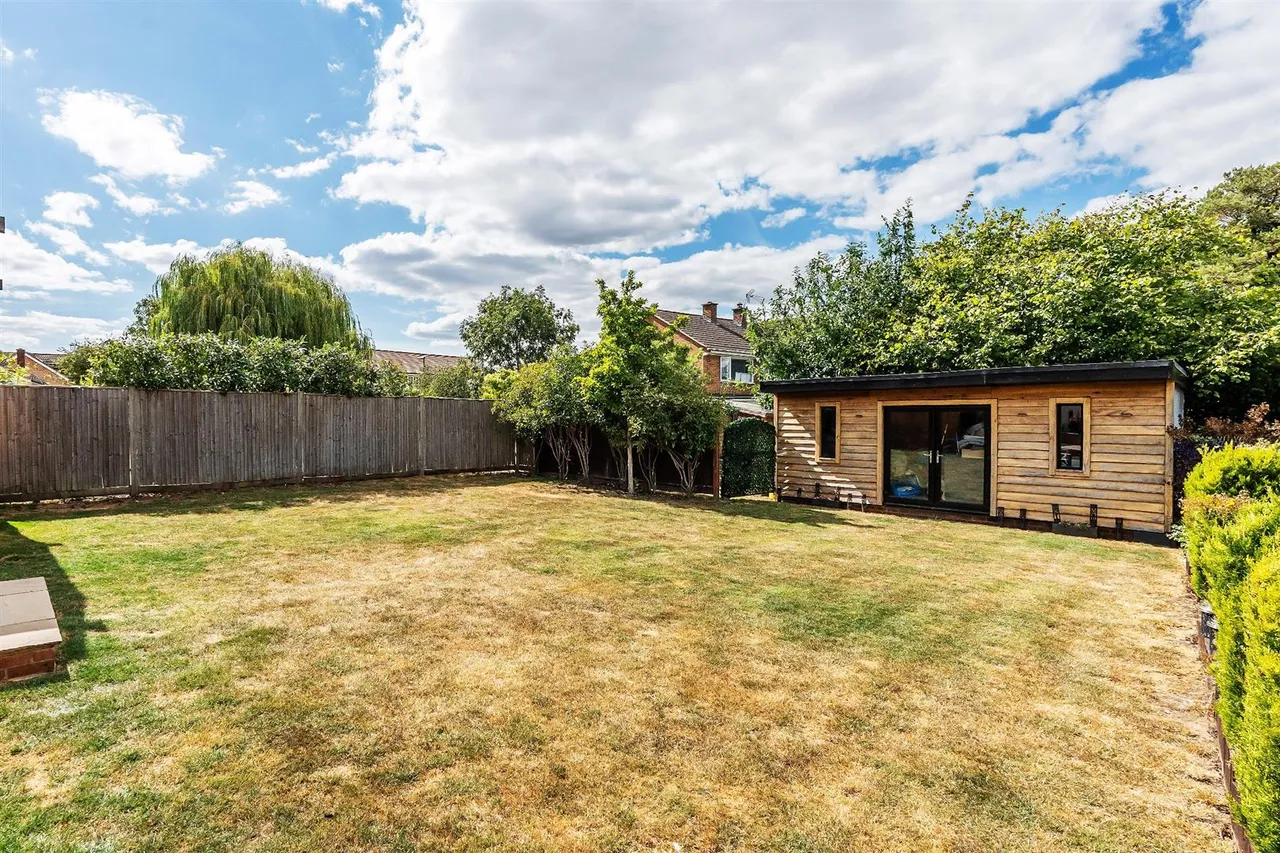 Eastwick Park Avenue, Great Bookham, KT23, photo 15
