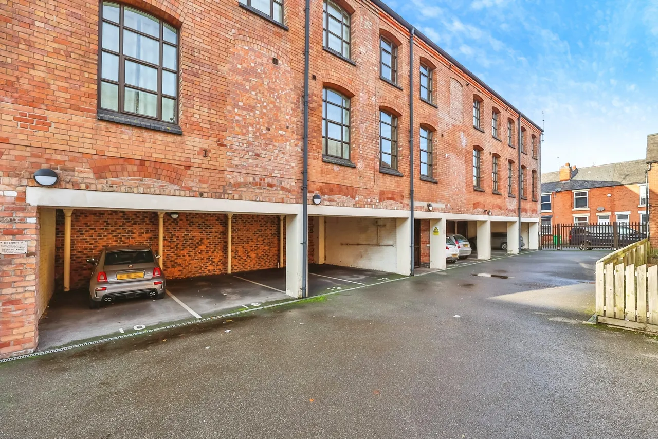 Radford Road, Nottingham, NG7, photo 15