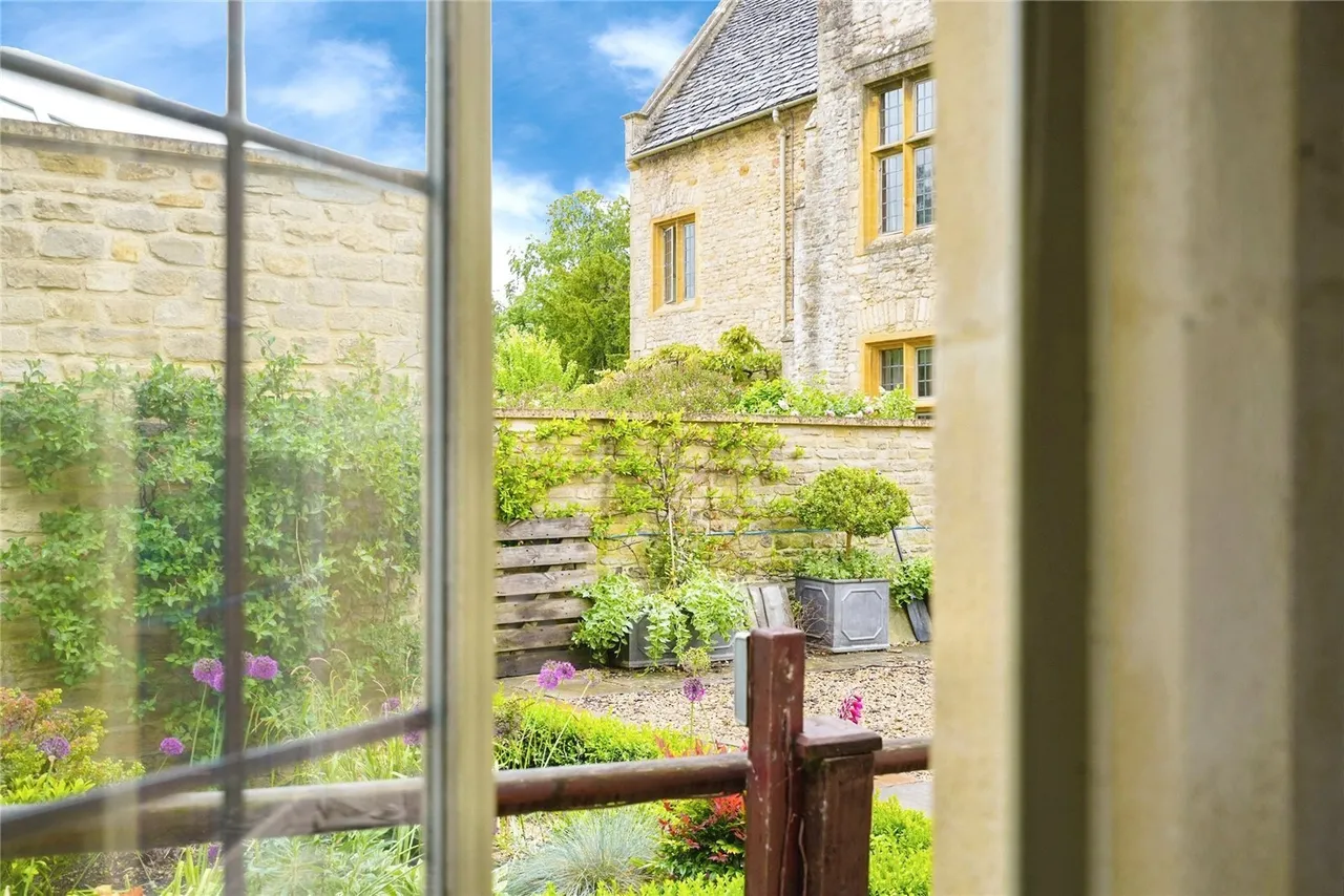 Station Road, Shipton-under-Wychwood, OX7, photo 8