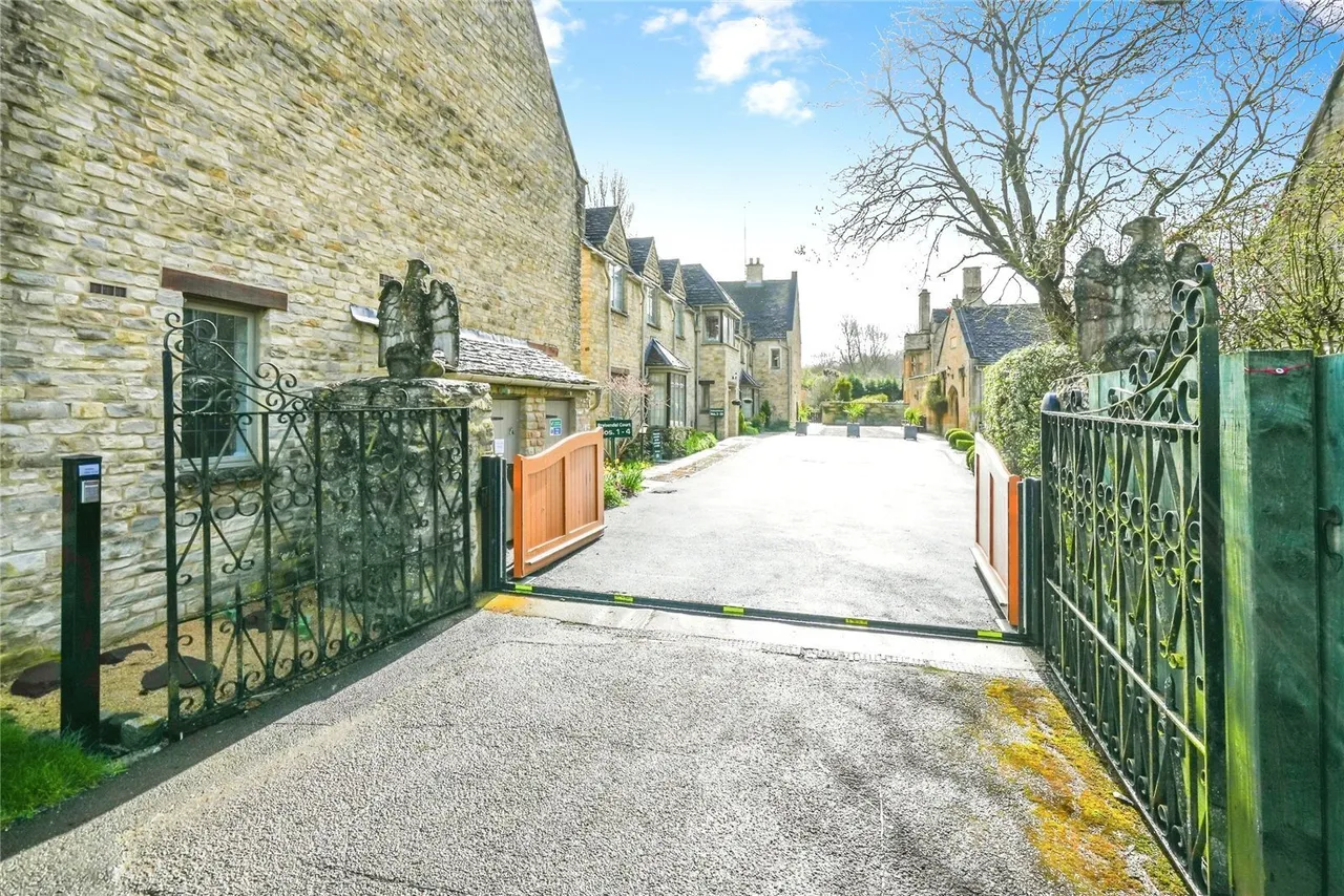 Station Road, Shipton-under-Wychwood, OX7, photo 11