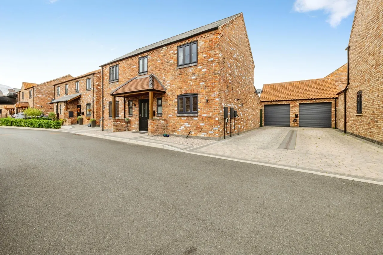 4 bed house for sale, Poppyfield Close, Skellingthorpe, LN6