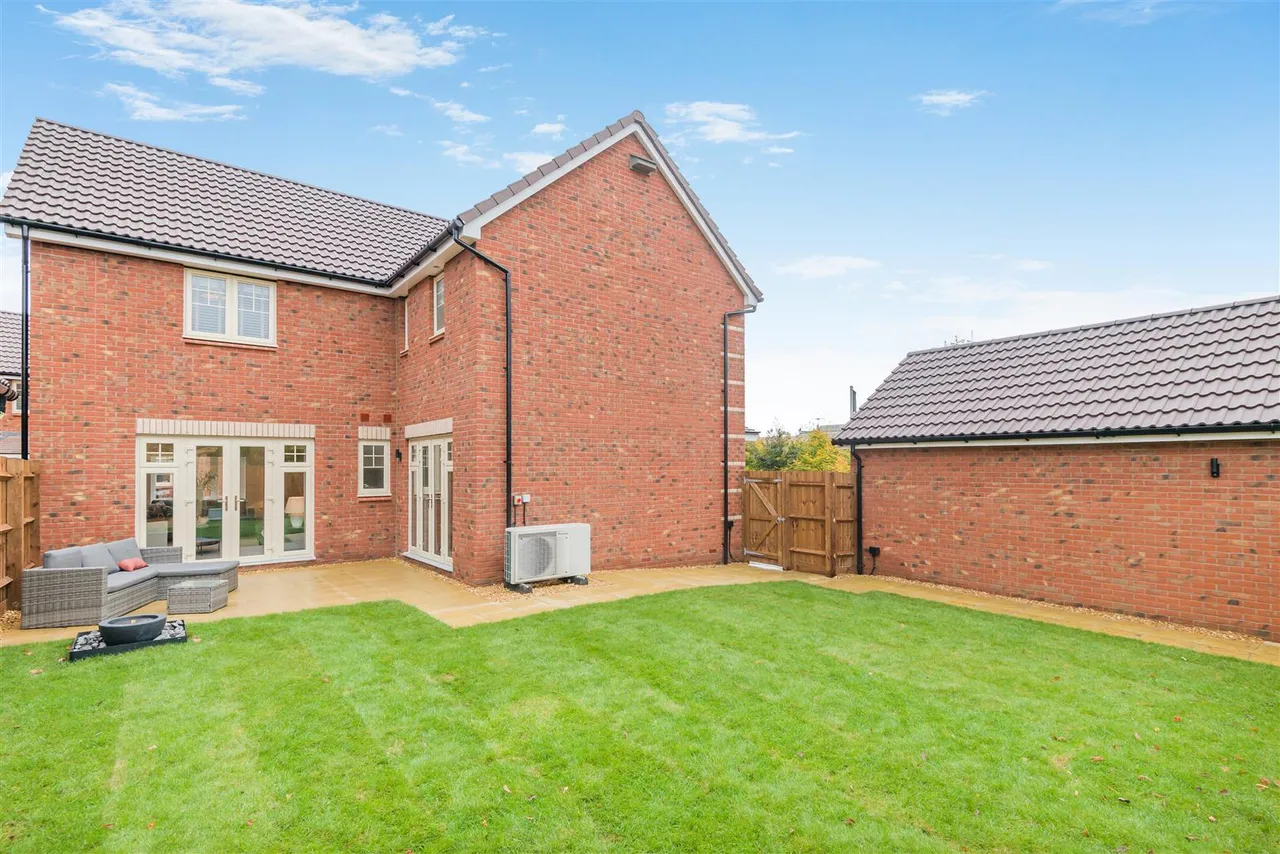 Zephyr Place, Devizes, SN10, photo 16