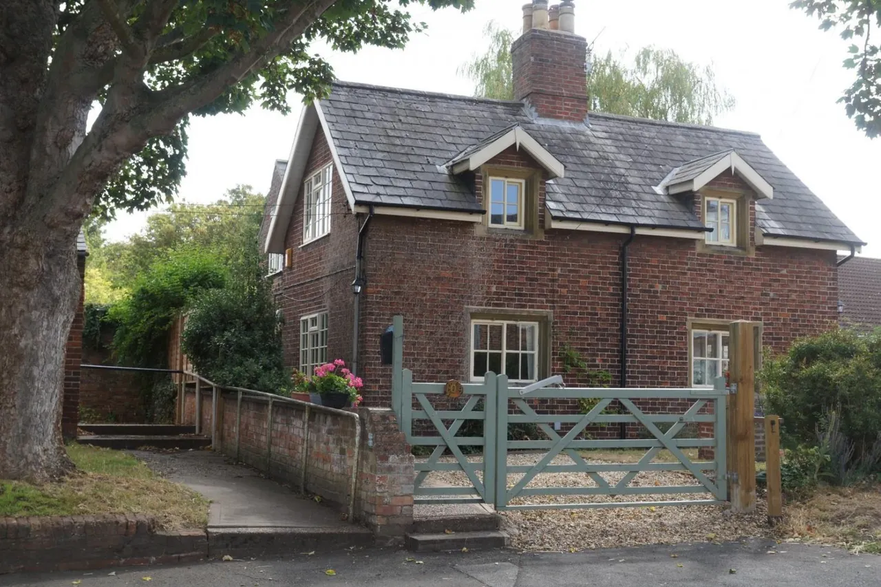 3 bed house for sale, High Street, Scotter, DN21