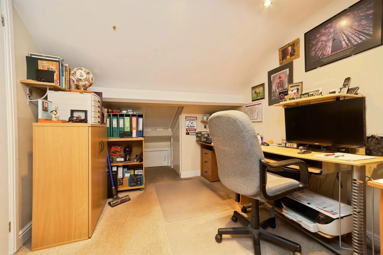 Elmfield, Baildon, BD17, photo 14