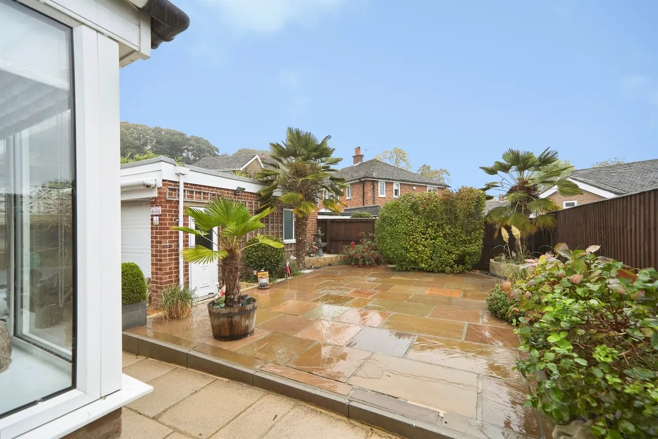 Elmfield, Baildon, BD17, photo 20