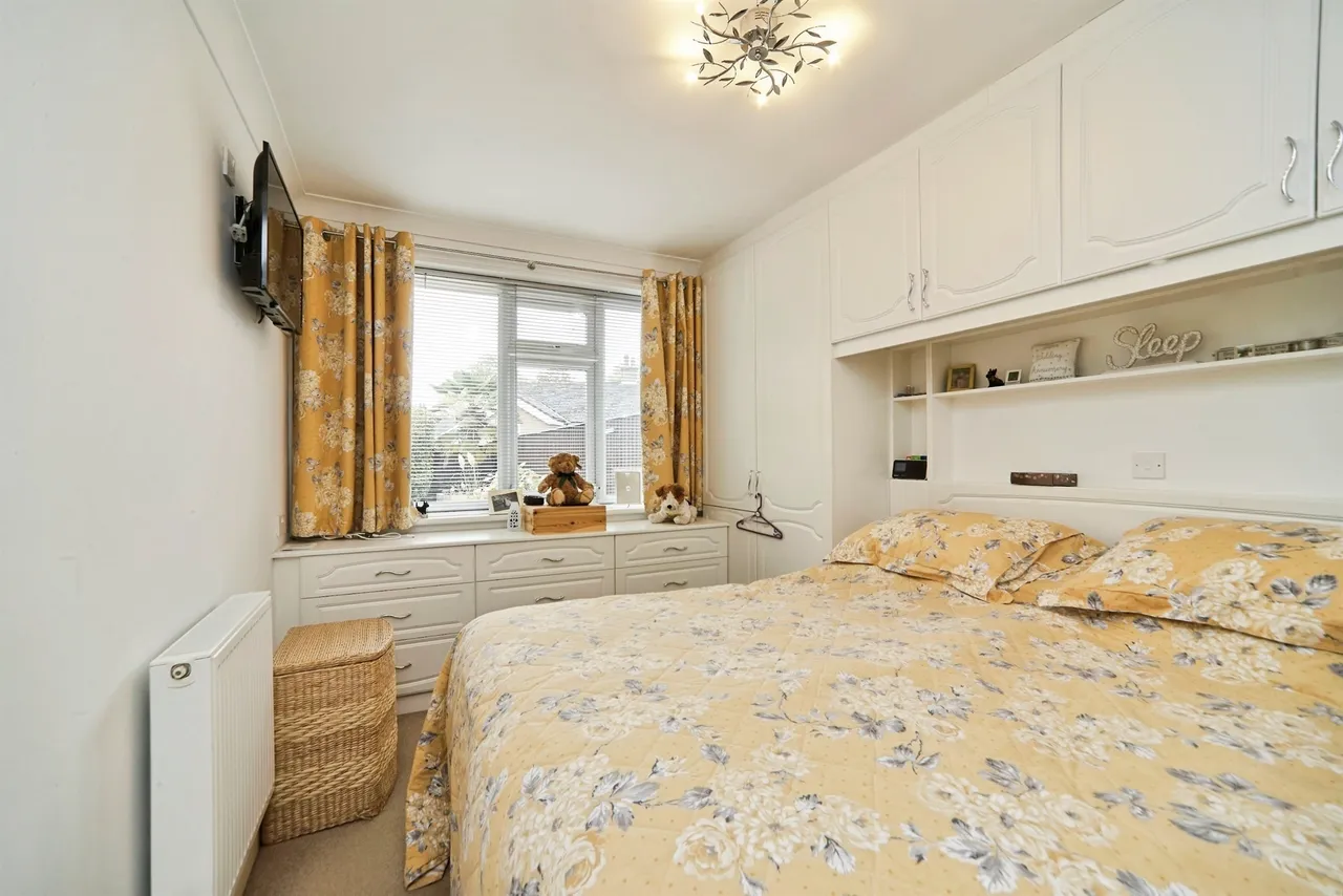 Elmfield, Baildon, BD17, photo 7
