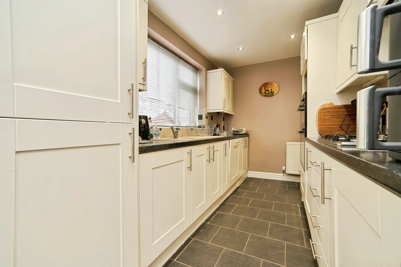 Elmfield, Baildon, BD17, photo 13