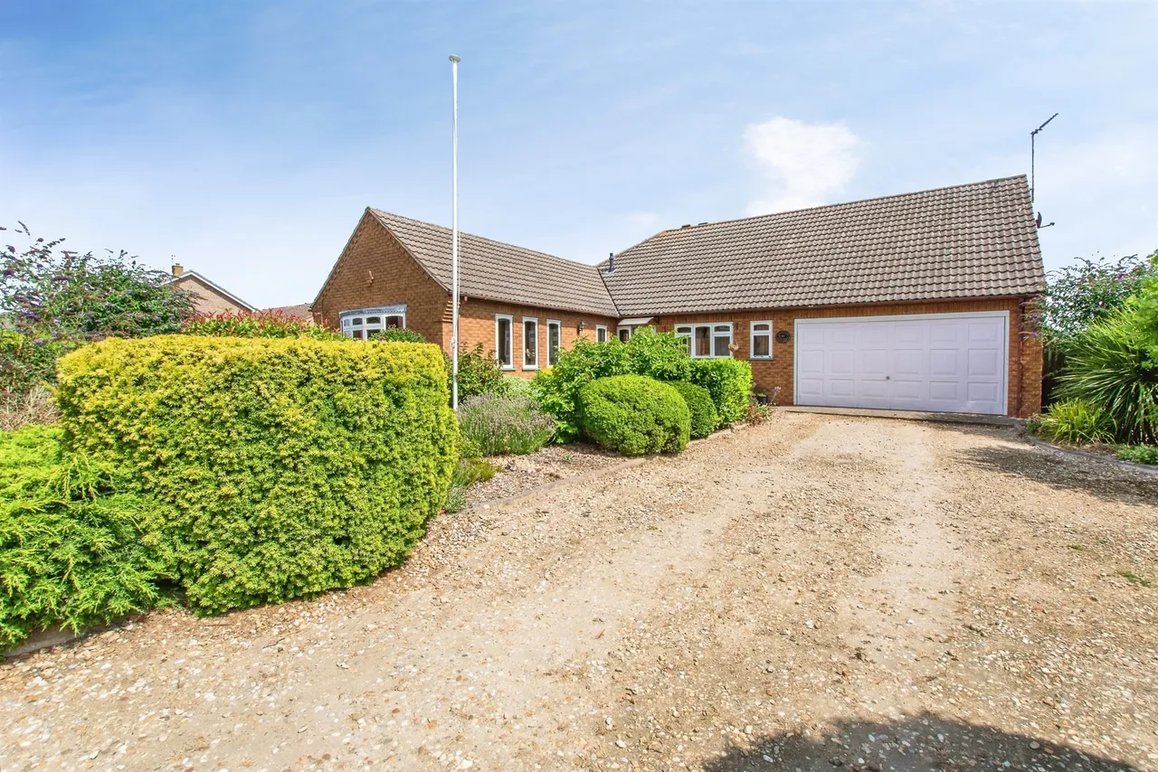 3 bed house for sale — Gorefield Road, Leverington, Wisbech