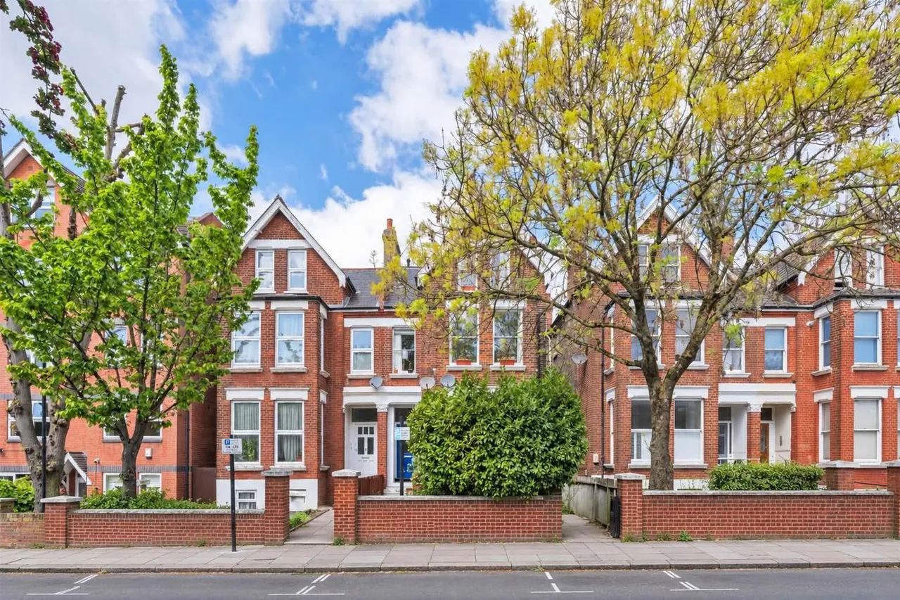 Minster Road, London, NW2, photo 14