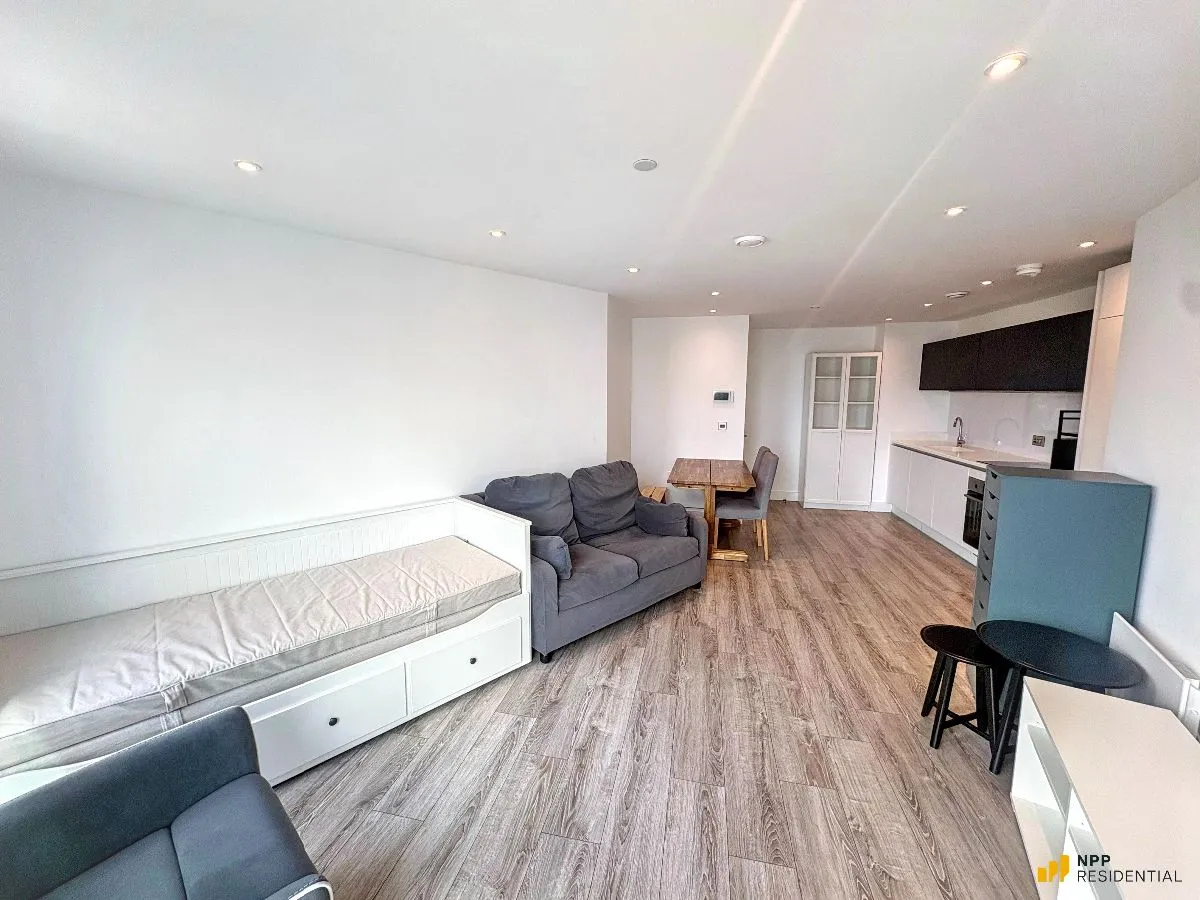 11 Silvercroft Street, Manchester, Lancashire, M15 4ZT, photo 2