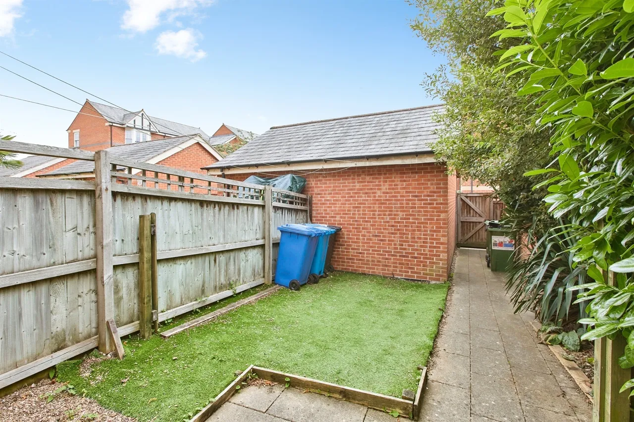 Mansfield Road, Chester Green, DE1, photo 17