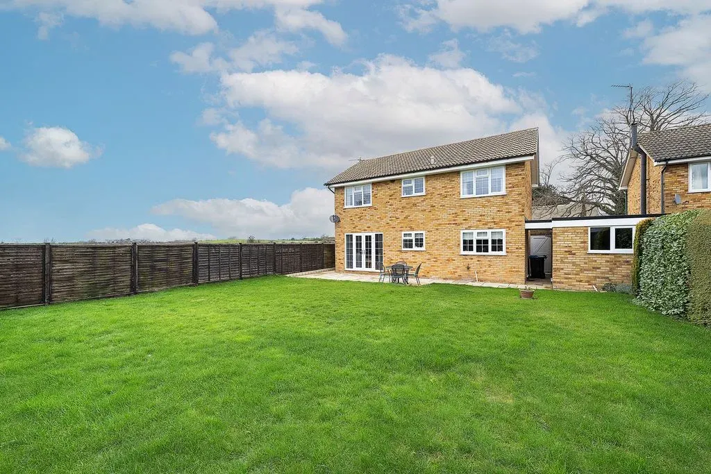 Netherby Close, Tring, Hertfordshire, HP23 5PJ, photo 11