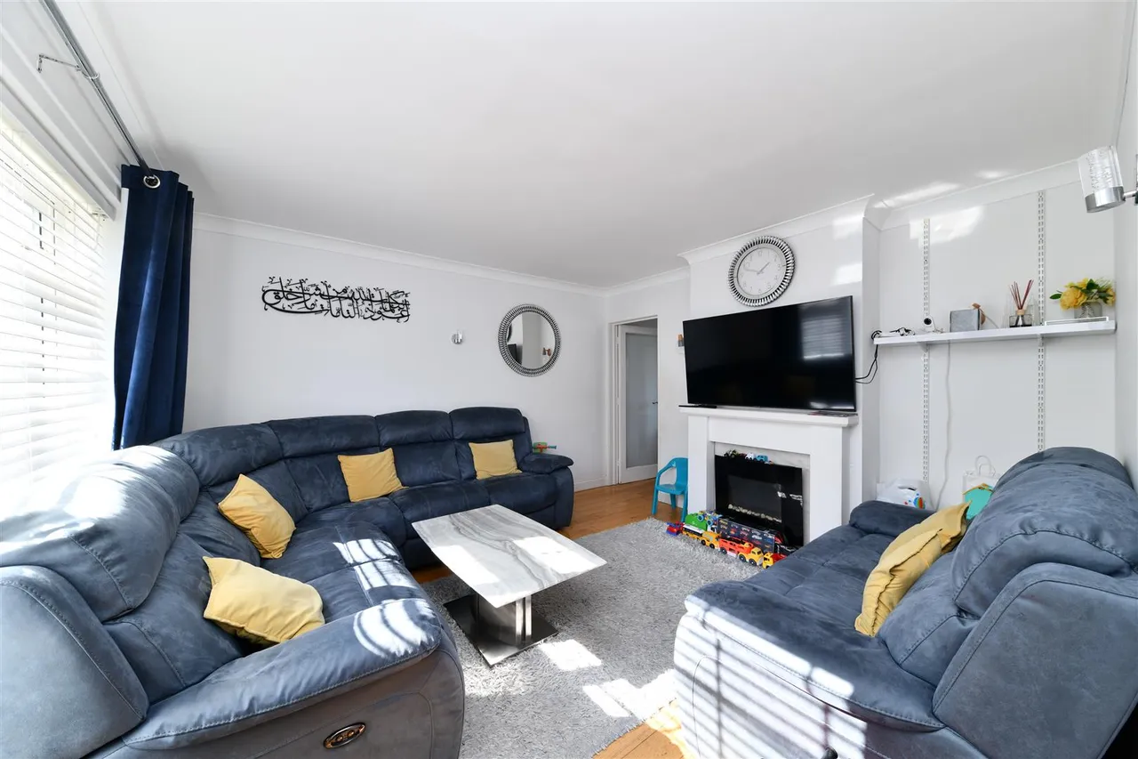 Fox Road, Stevenage, Herts, SG1 1JD, photo 2