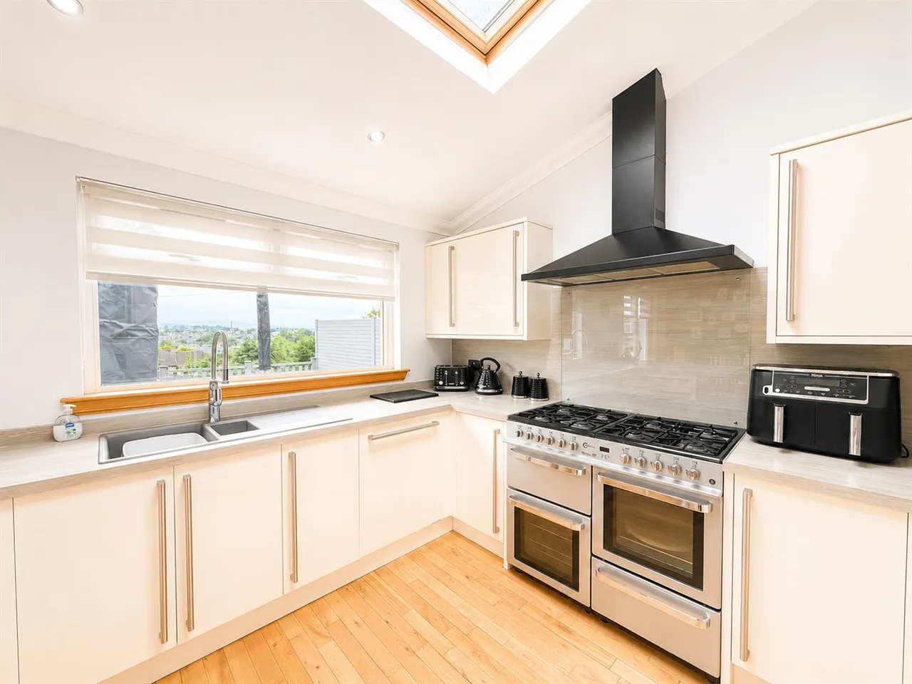 Orchard Gardens, Strathaven, ML10 6UN, photo 9