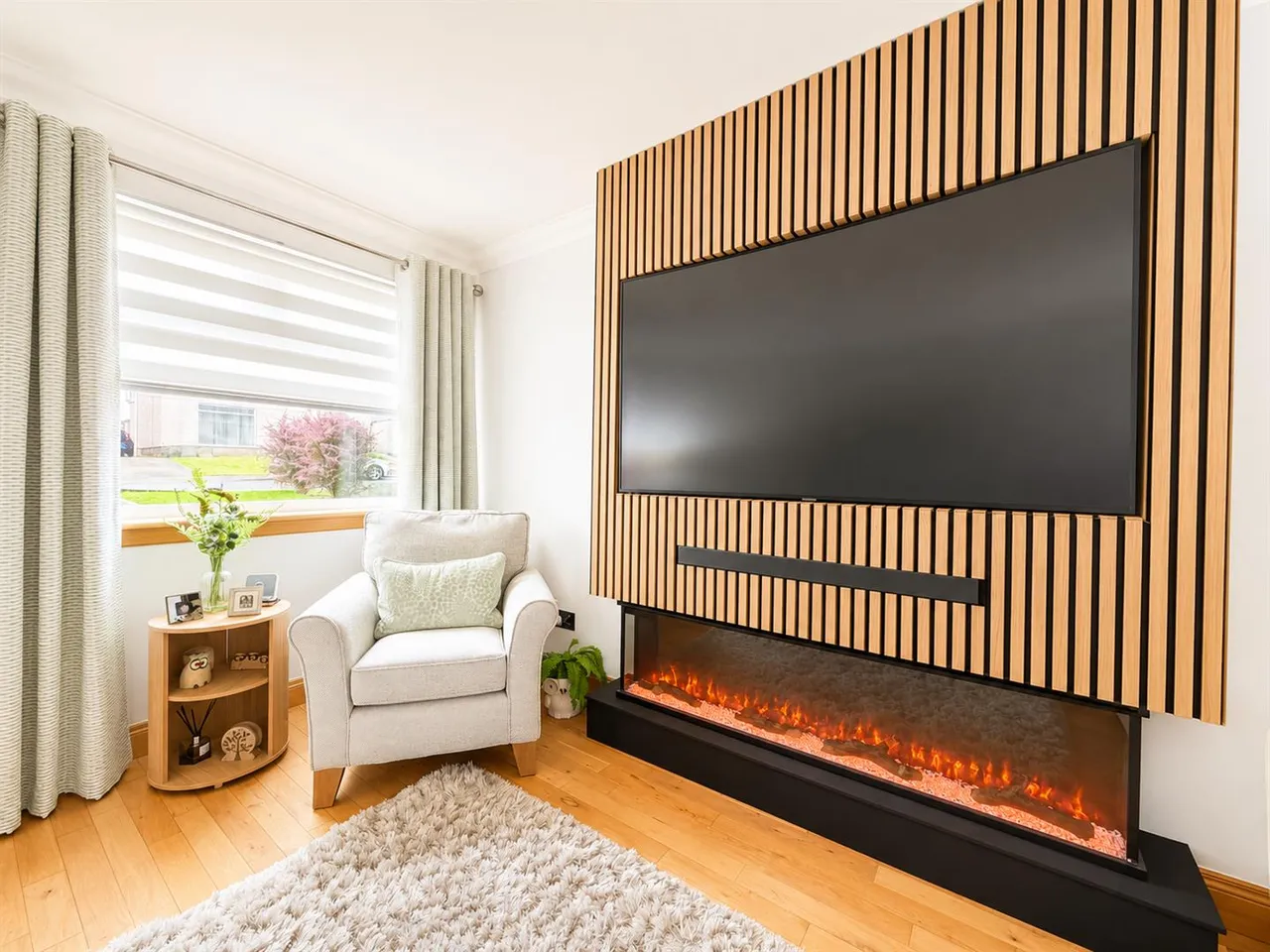 Orchard Gardens, Strathaven, ML10 6UN, photo 3