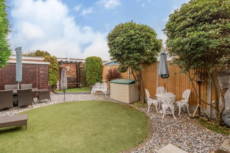 White Horse Road, Windsor, SL4, photo 17