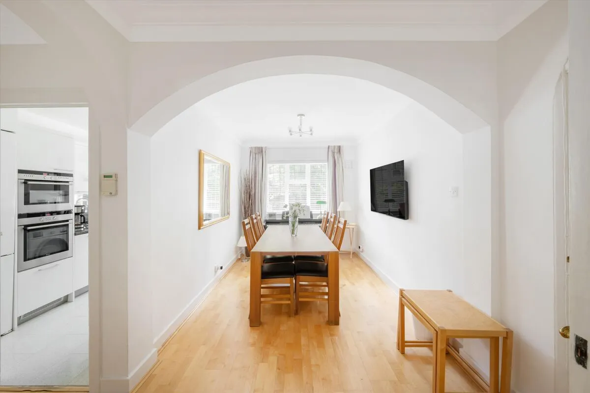 Tudor Close, London, NW3, photo 3