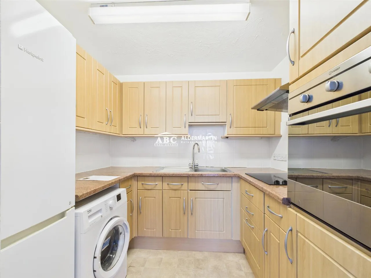 Richfield Road, Bushey, photo 3