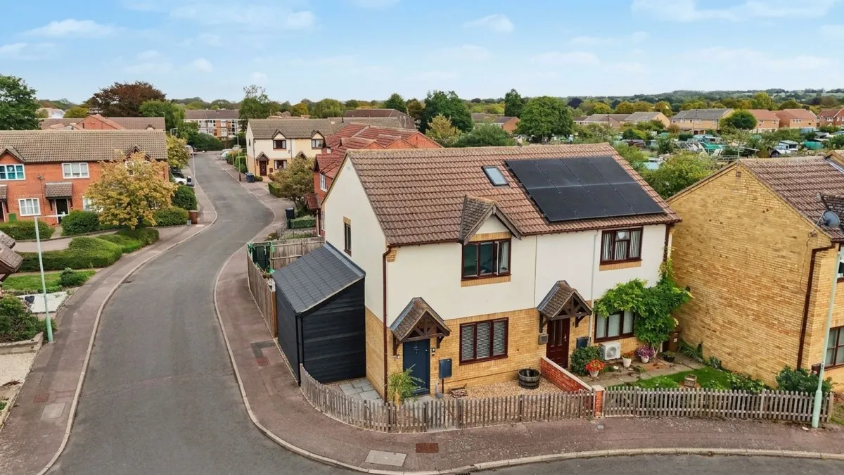 Corsican Pine Close, Newmarket, CB8, photo 14