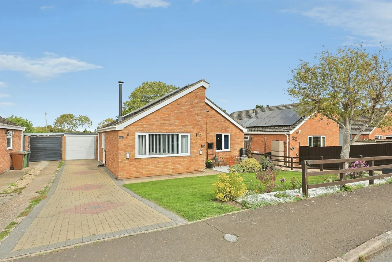 2 bed house for sale, Walnut Close, Foulden, IP26