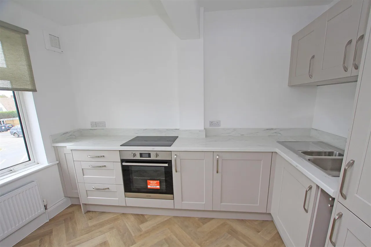 Castle Lane West, Bournemouth, photo 5