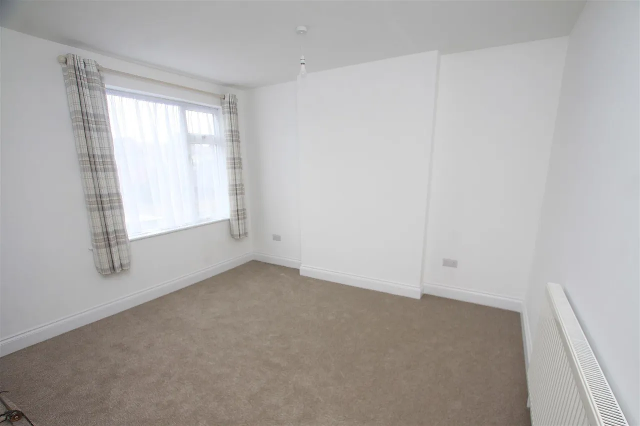 Castle Lane West, Bournemouth, photo 6