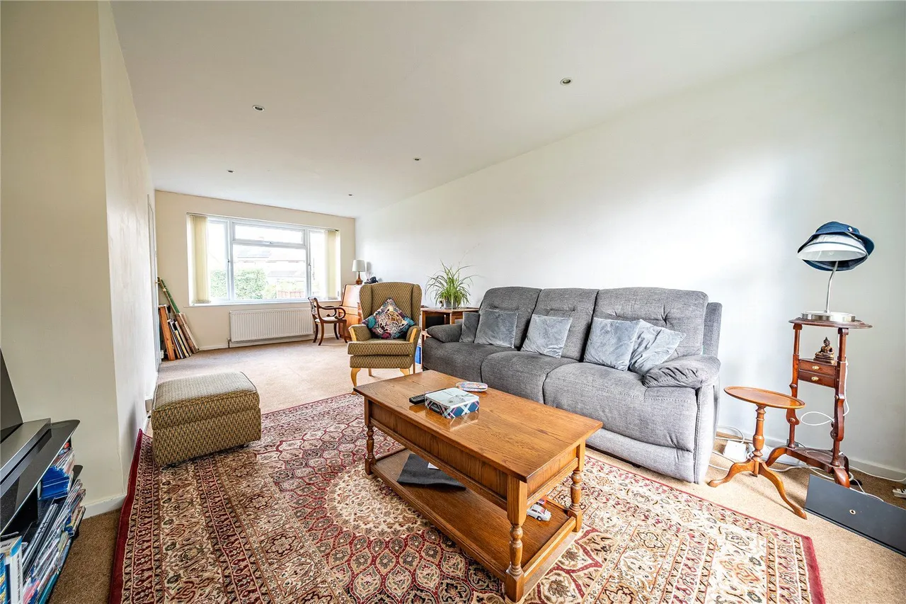 Stonegate Road, Leeds, LS17, photo 3