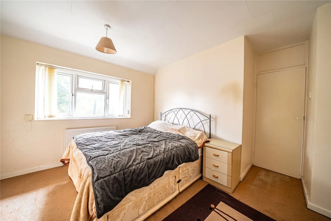 Stonegate Road, Leeds, LS17, photo 4