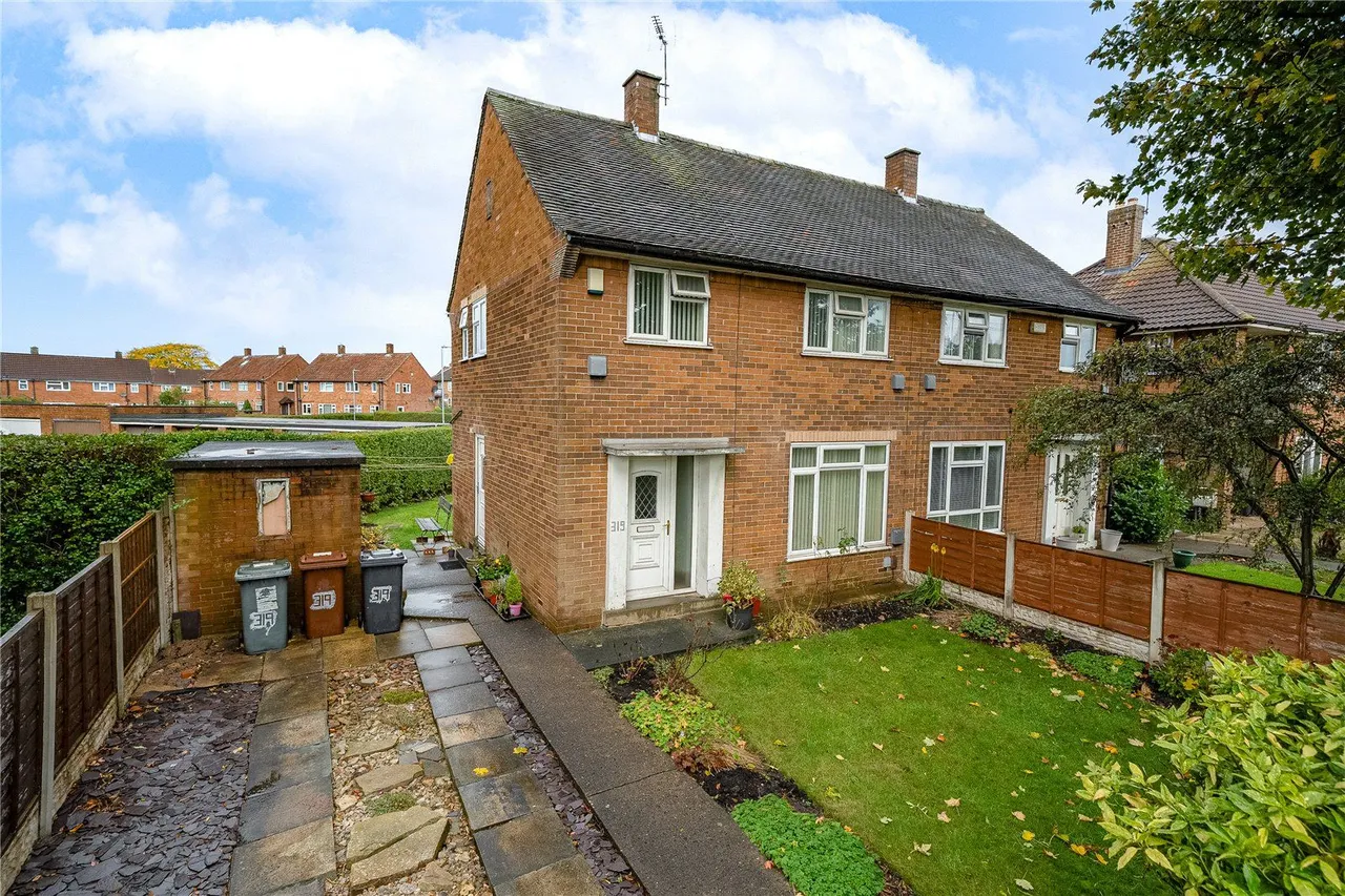 Stonegate Road, Leeds, LS17, photo 12