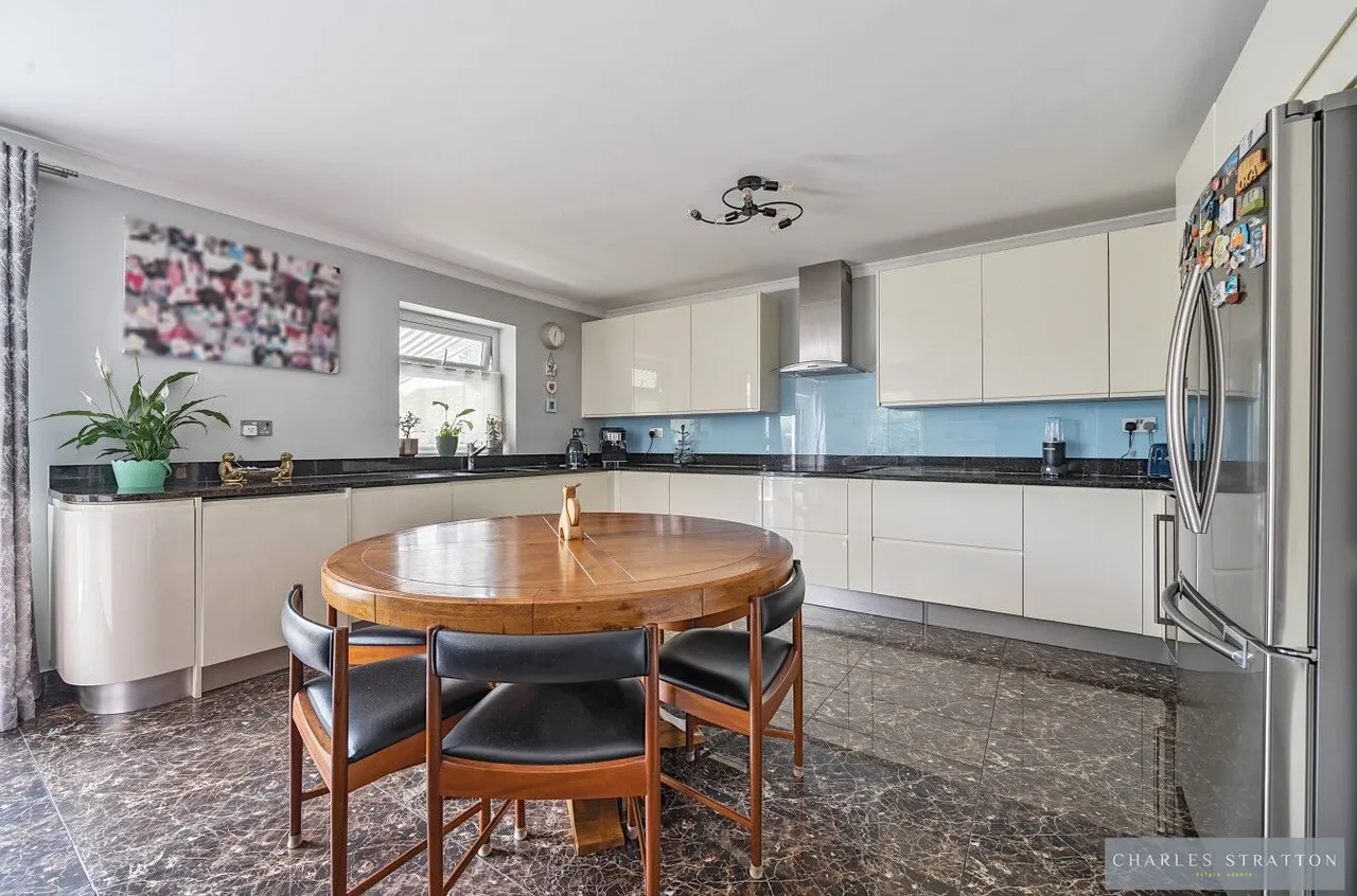 Romford, RM3, photo 13