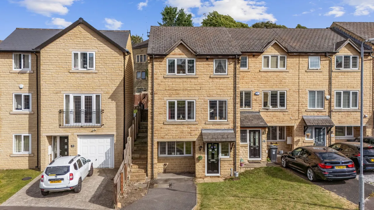 4 bed house for sale, The Orchards, Rastrick, HD6