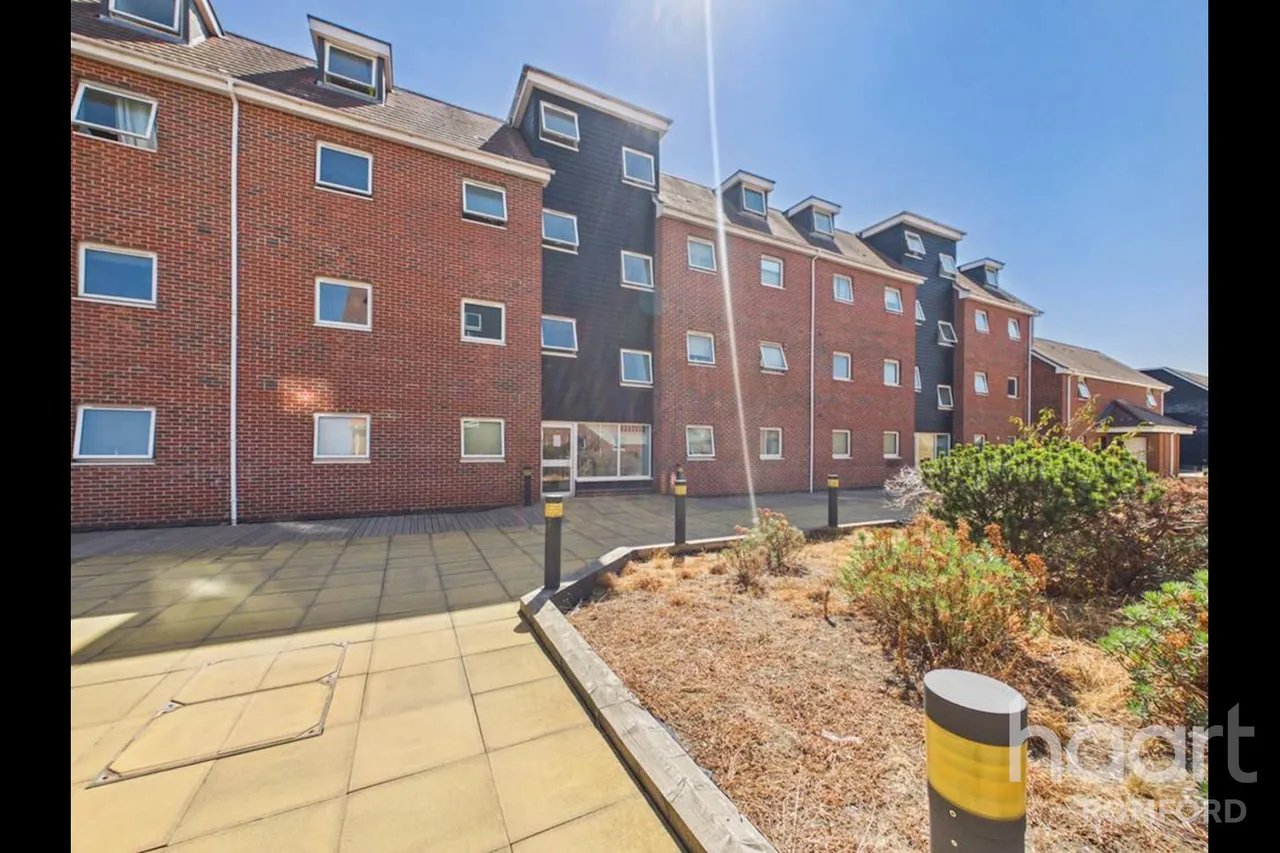 Market Place, Romford, RM1, photo 14