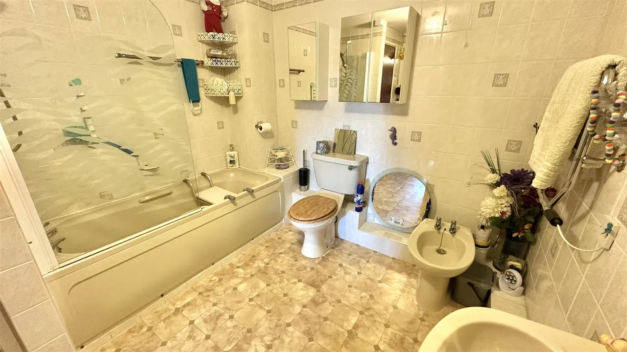 Trevarthian Road, St. Austell, photo 8
