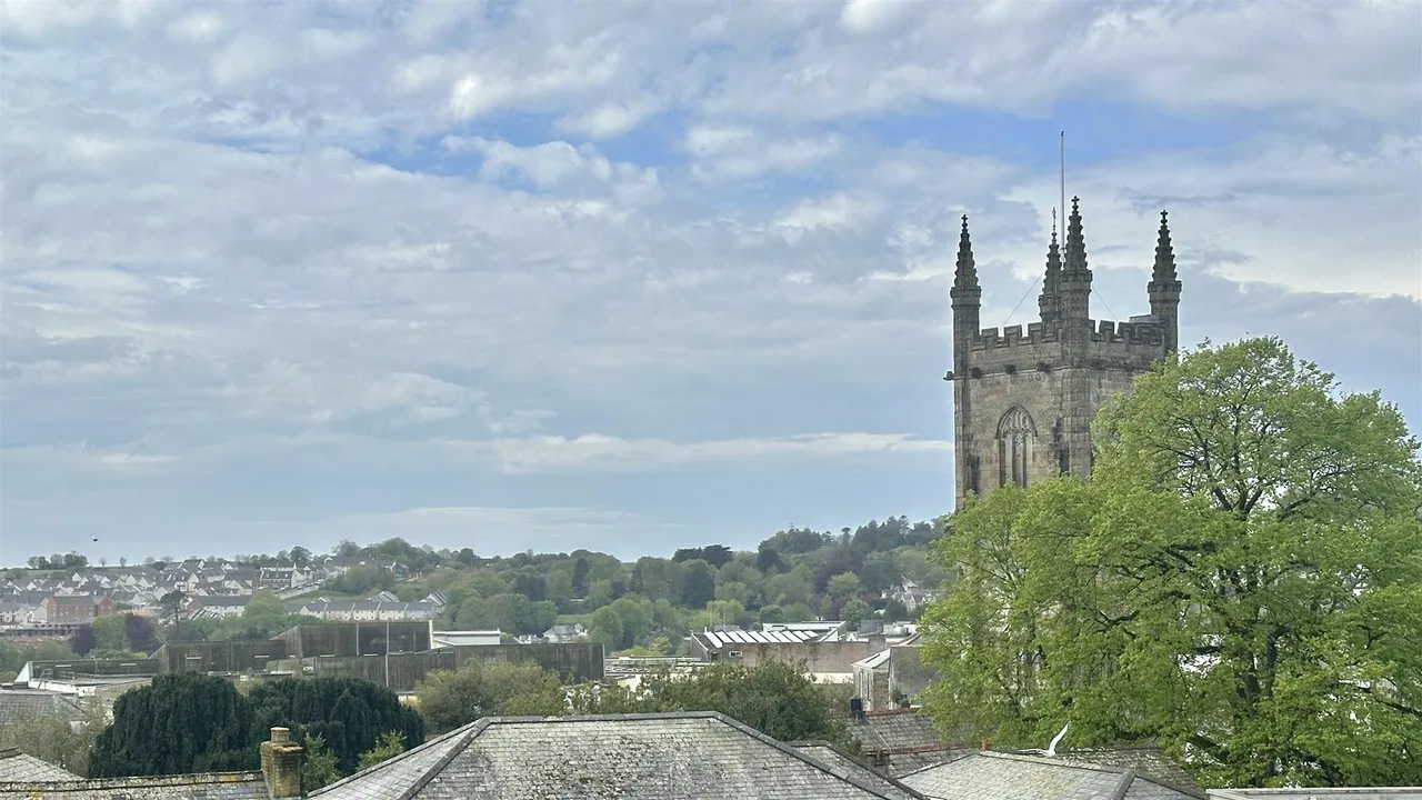 Trevarthian Road, St. Austell, photo 7