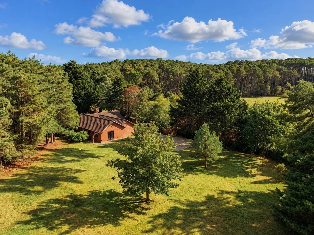 4 bed house for sale, Hurn Road, Ringwood, BH24