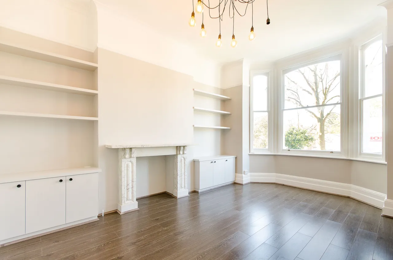 105b West Hill Road, London, photo 2
