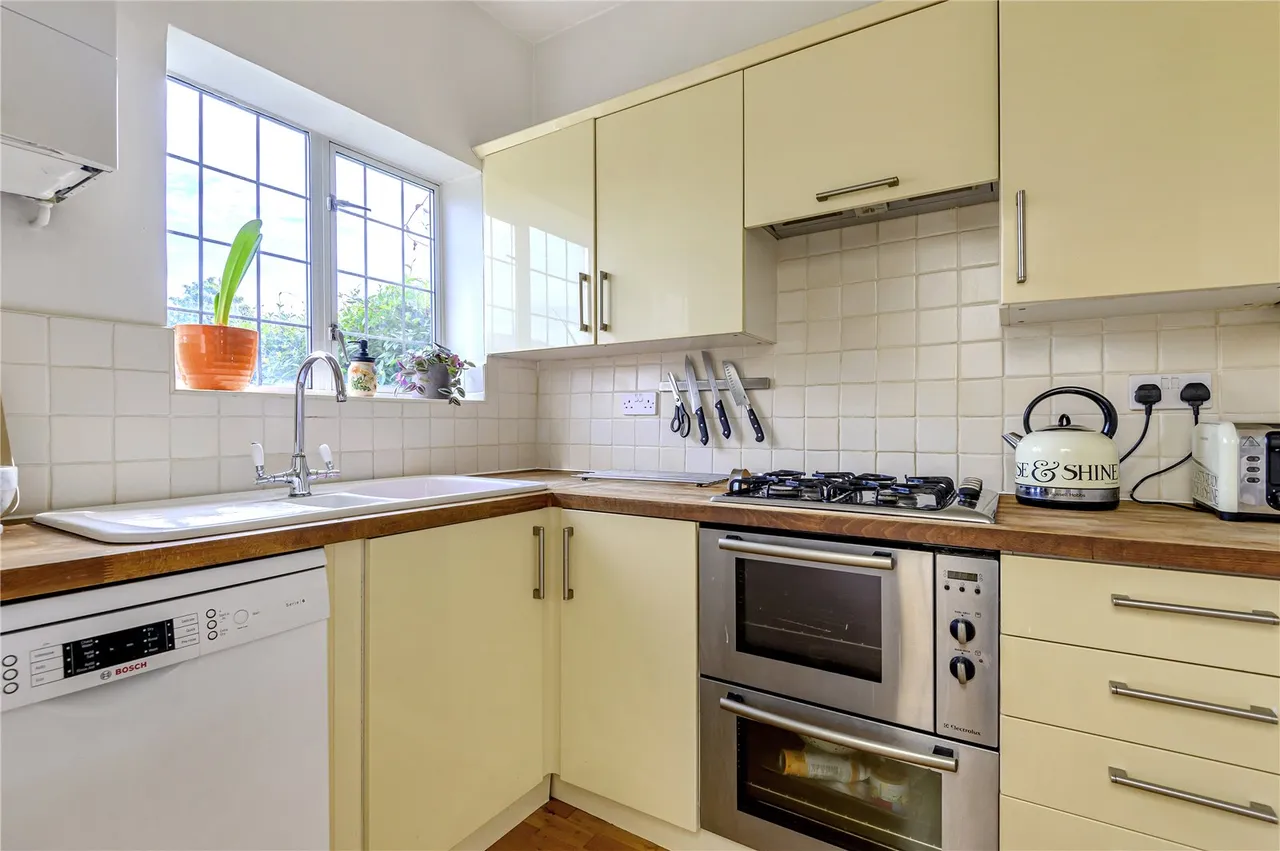 Linden Road, Hampton, TW12 2JB, photo 11