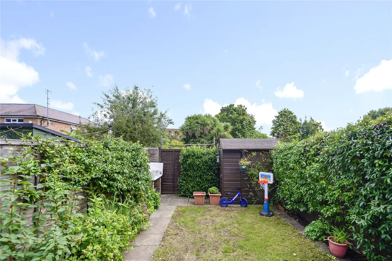 Linden Road, Hampton, TW12 2JB, photo 12