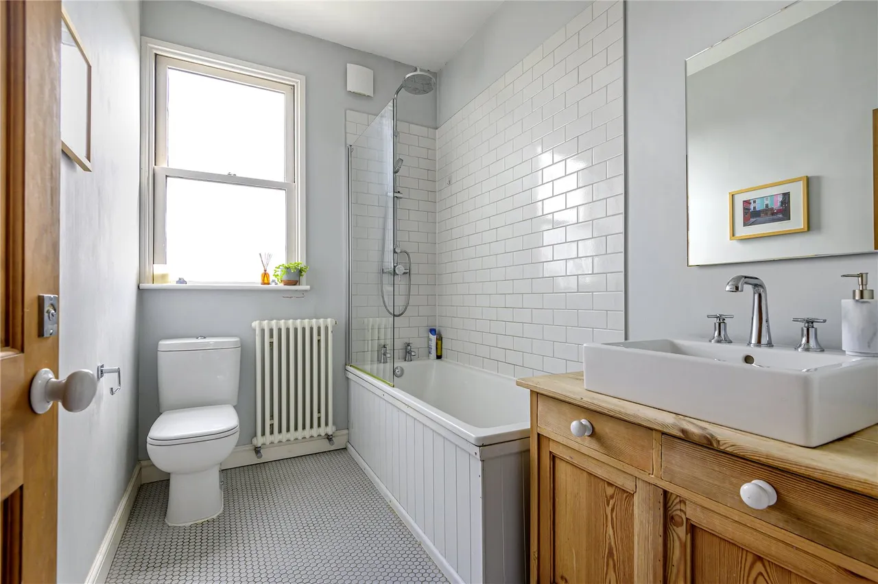 Linden Road, Hampton, TW12 2JB, photo 9