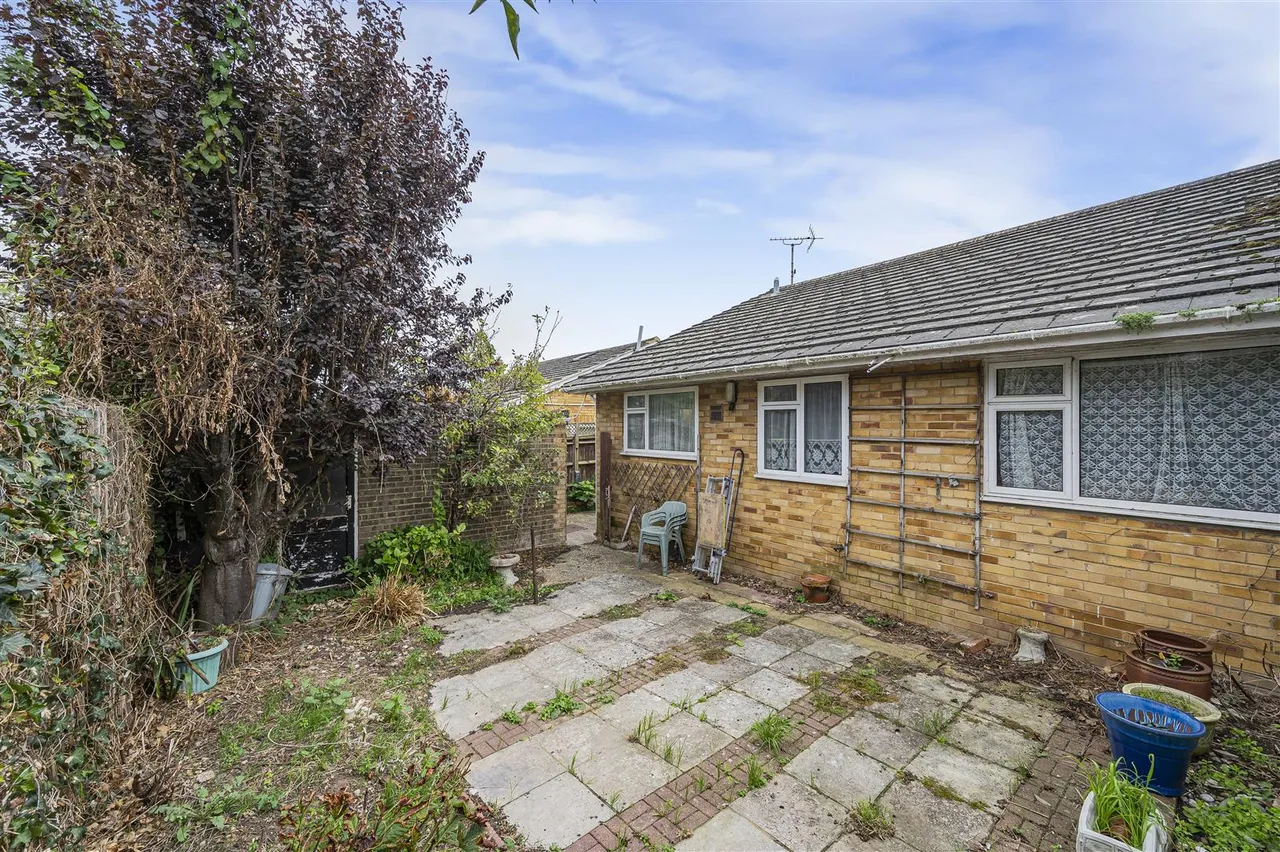 Brooks Close, Newhaven, photo 22