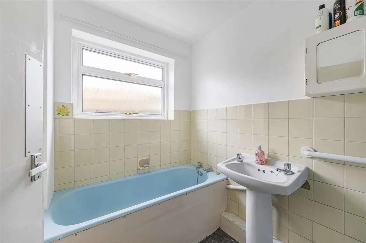 Brooks Close, Newhaven, photo 7