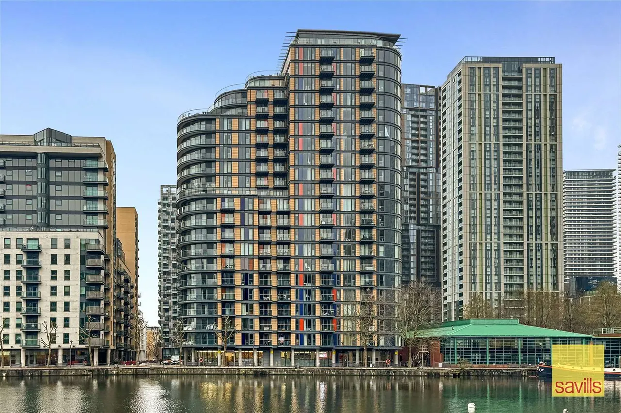 2 bed flat for sale, Millharbour, Canary Wharf, E14