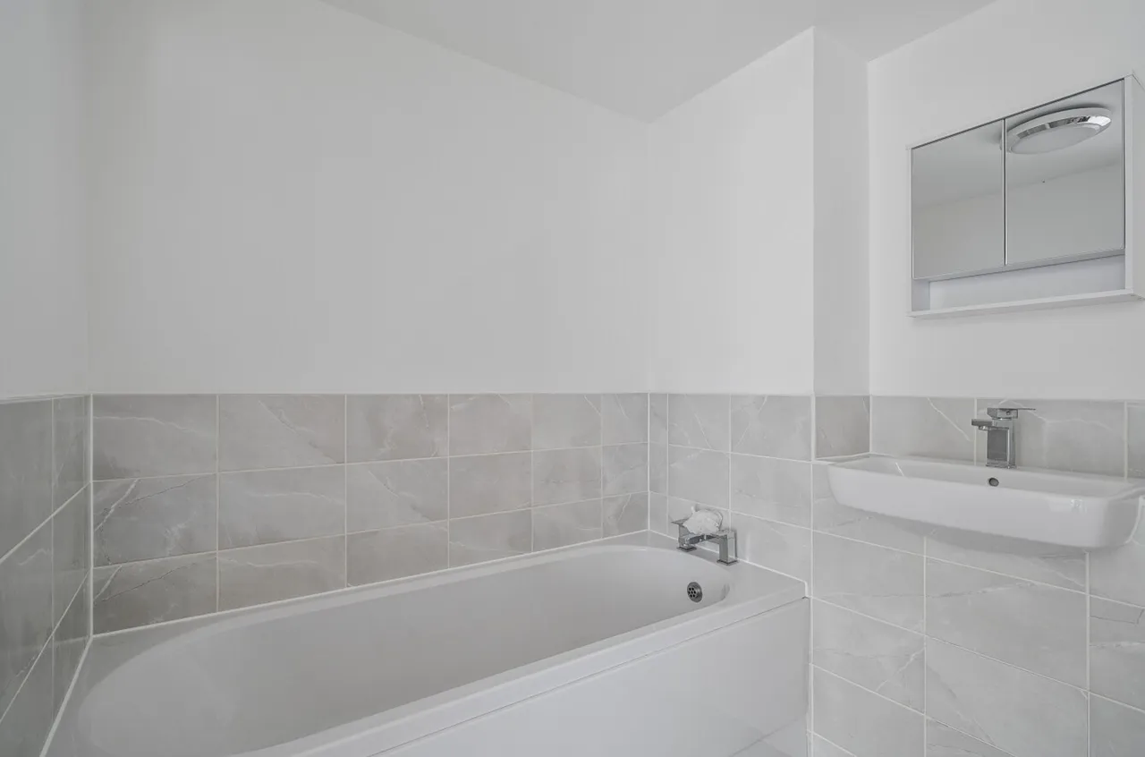 Maycock Place, Harris Court, CT21, photo 5