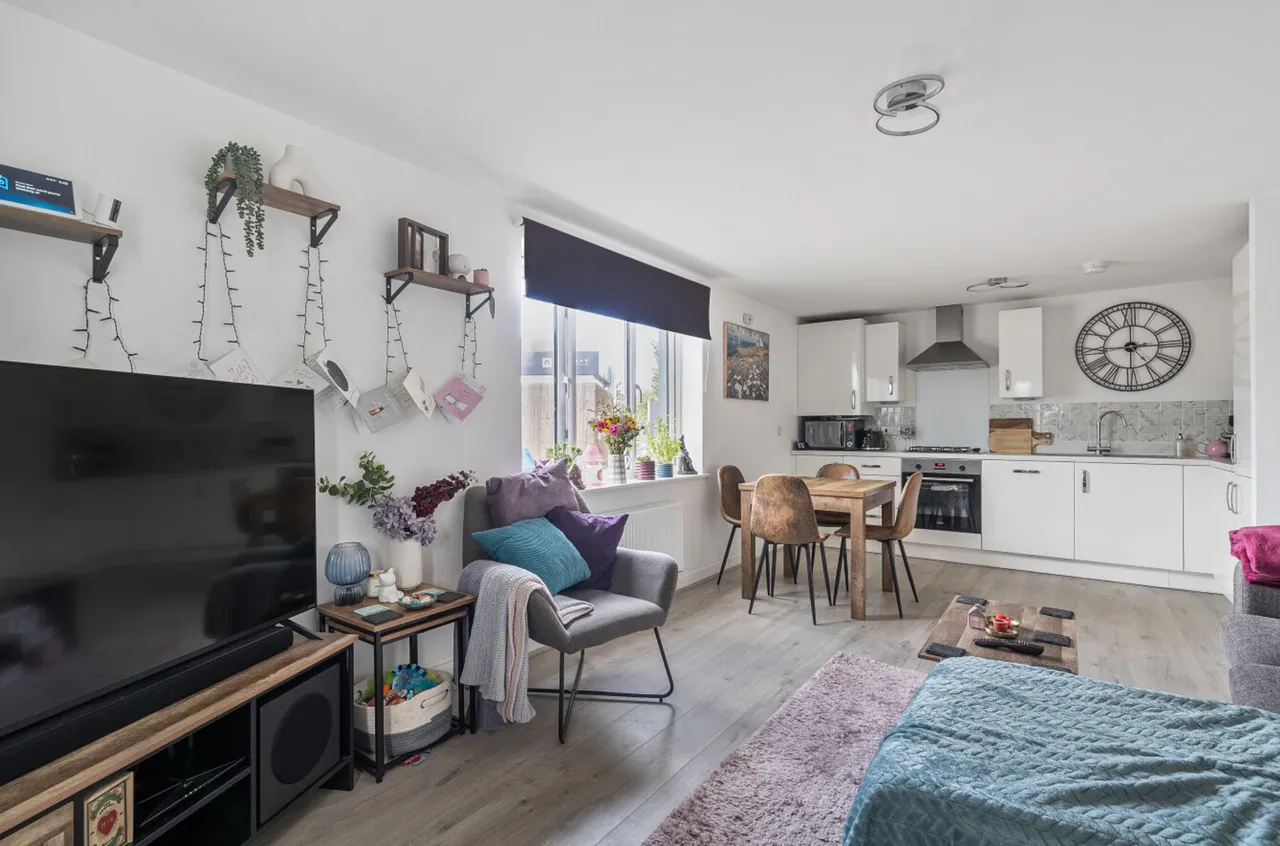 2 bed flat for sale, Maycock Place, Harris Court, CT21