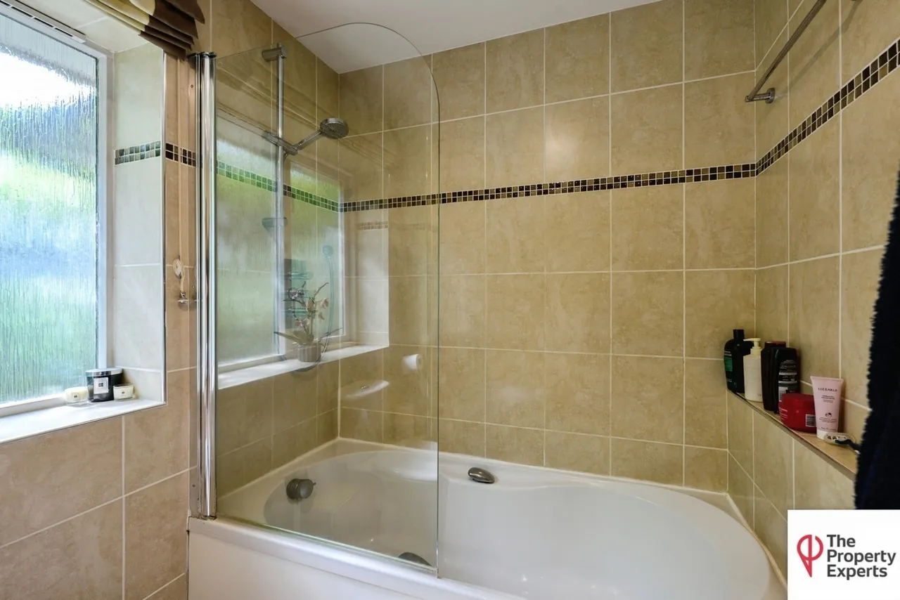 Hermitage Road, Kenley, Surrey, CR8, photo 20